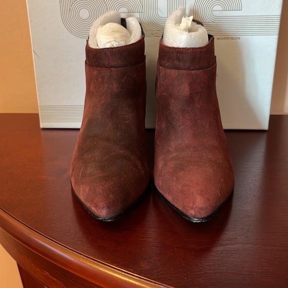 🌺Final Price w/$4.99 Shipping🌺Belle/Sigerson Morrison Distressed Suede Booties - Picture 6 of 9